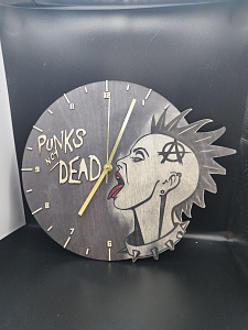 Часы из фанеры - Punks not dead